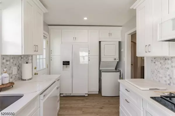 43 Hudson Pl, Bloomfield Twp., NJ 07003