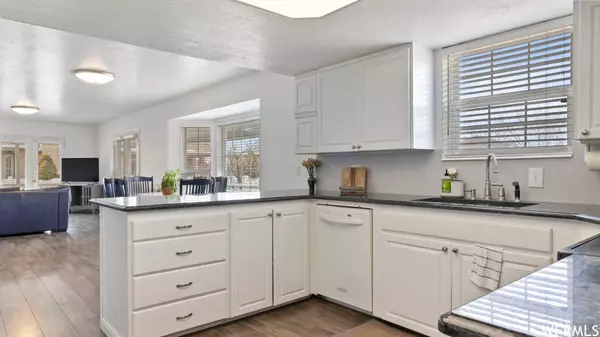 3652 W 5700 S, Roy, UT 84067