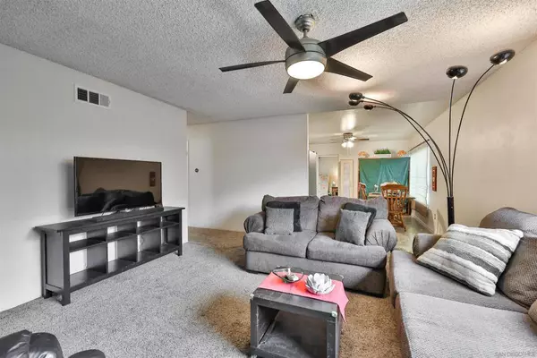 10309 Fasano Dr, Lakeside, CA 92040