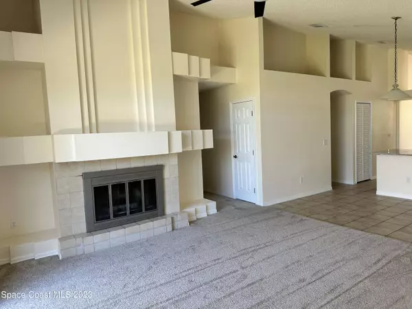 2392 Island Club Way, Orlando, FL 32822