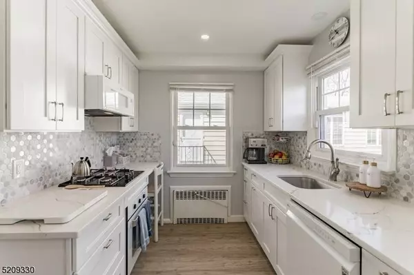 43 Hudson Pl, Bloomfield Twp., NJ 07003