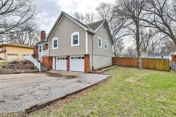 619 NE 115TH ST, Kansas City, MO 64155