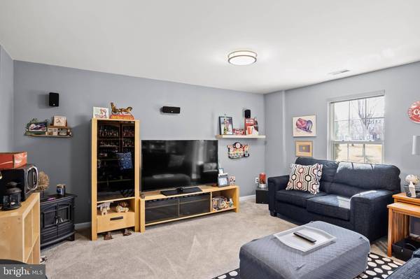 198 FELA DR, Cinnaminson, NJ 08077