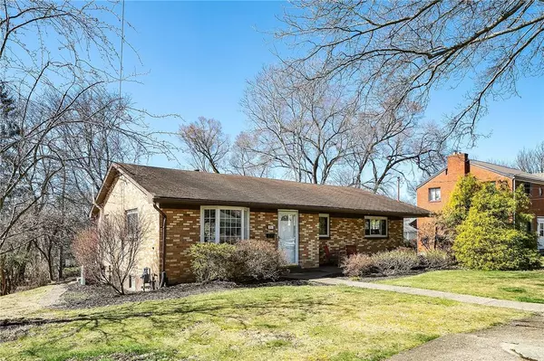531 9th St, Oakmont, PA 15139