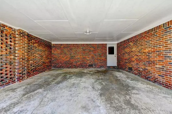 2131 Ladovie CT NE, Atlanta, GA 30345