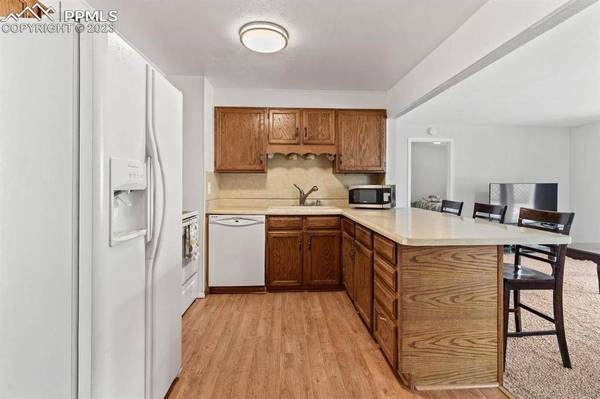 2325 Robin DR, Colorado Springs, CO 80909