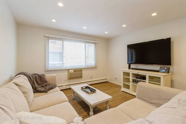 1619 Howard ST #B5, Evanston, IL 60202