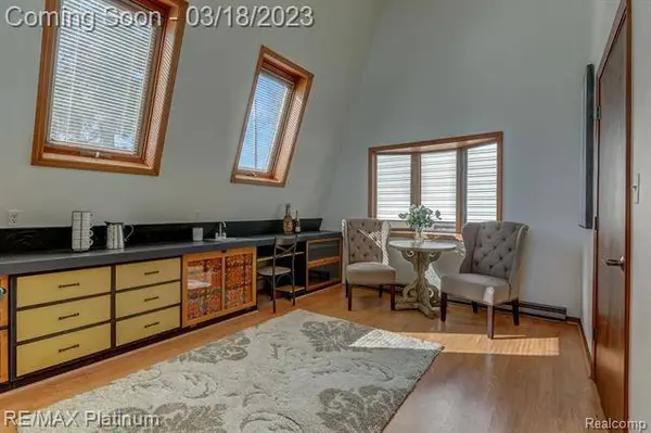 9657 Marshall Road, South Lyon, MI 48178