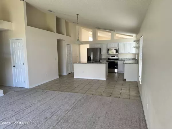 2392 Island Club Way, Orlando, FL 32822