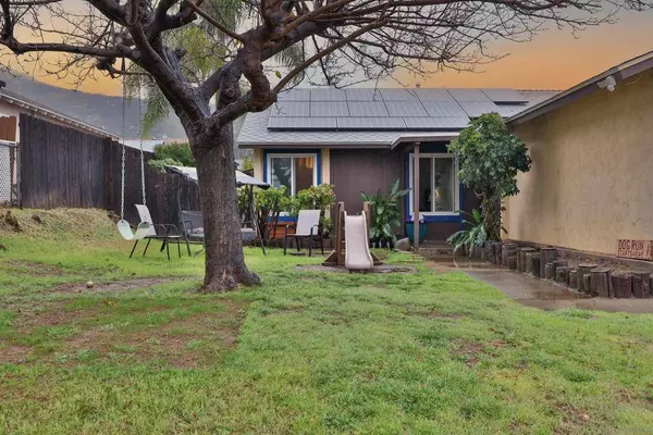 10309 Fasano Dr, Lakeside, CA 92040