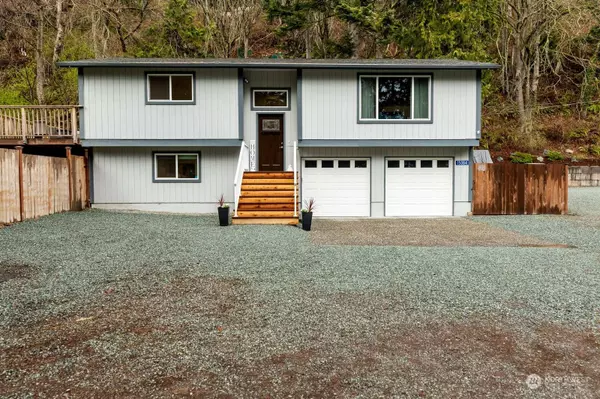 15084 Gibralter RD, Anacortes, WA 98221