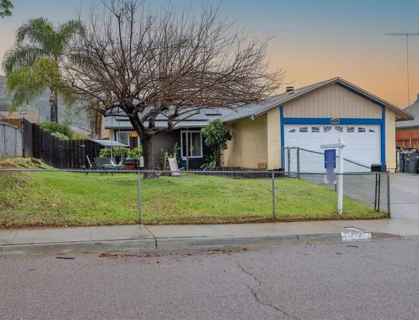 10309 Fasano Dr, Lakeside, CA 92040