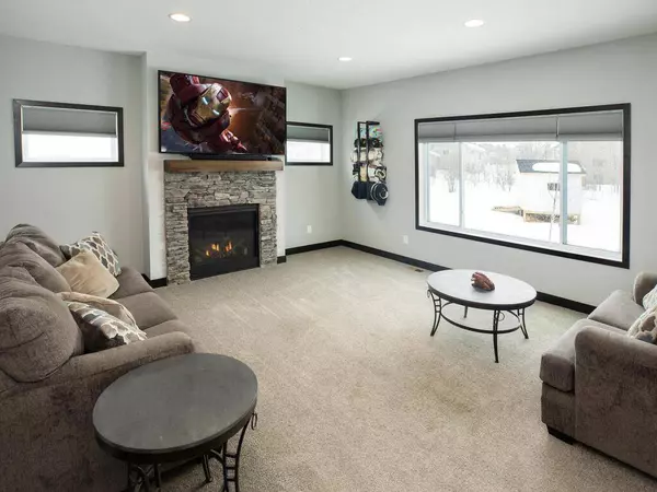 16782 72nd CIR NE, Otsego, MN 55330