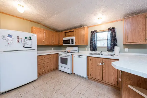 38569 N Sheridan Road #423, Beach Park, IL 60087