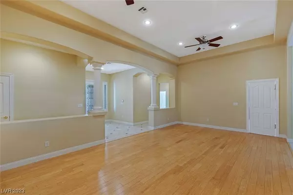 5925 Vintage Garden Court, Las Vegas, NV 89148