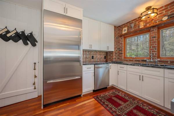 300 Harmon Field RD, Tryon, NC 28782