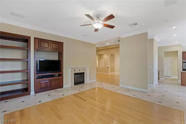 5925 Vintage Garden Court, Las Vegas, NV 89148