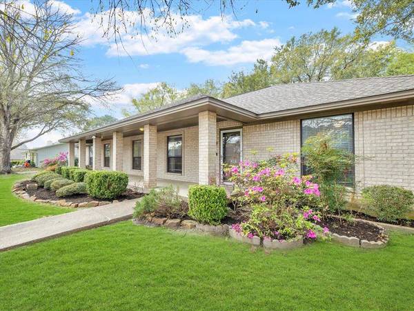 426 Brookhollow DR, Huntsville, TX 77340