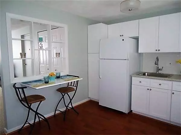 10 Colonial Dr #4A, Andover, MA 01810