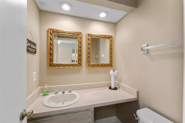 1935 SAINT ANDREWS PL, Longwood, FL 32779