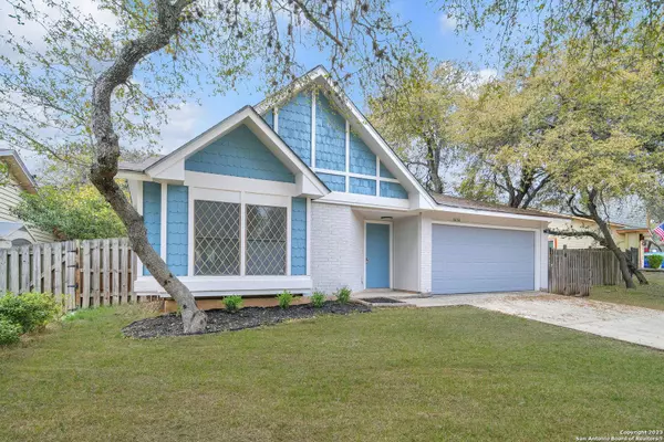 8434 STAR CREEK DR, San Antonio, TX 78251-2331