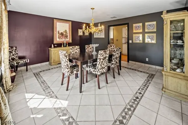 16 Indian Ln, Montville Twp., NJ 07082