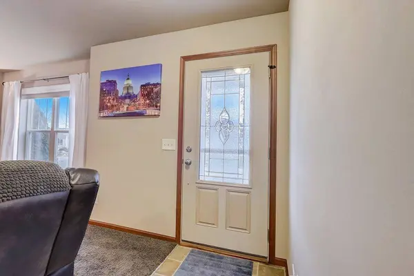 501 Lisa Ann Dr, Madison, WI 53718