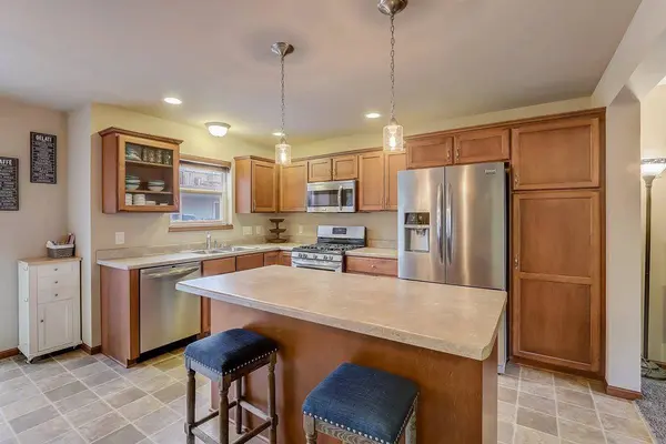 501 Lisa Ann Dr, Madison, WI 53718