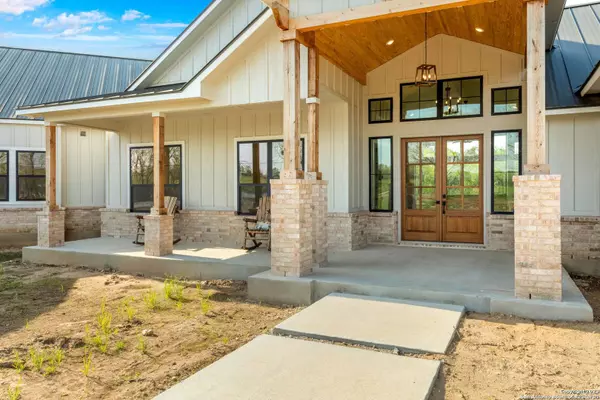 14638 Silesia Dr, St Hedwig, TX 78152