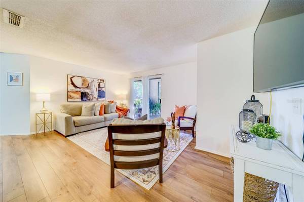 9481 HIGHLAND OAK DR #1015, Tampa, FL 33647