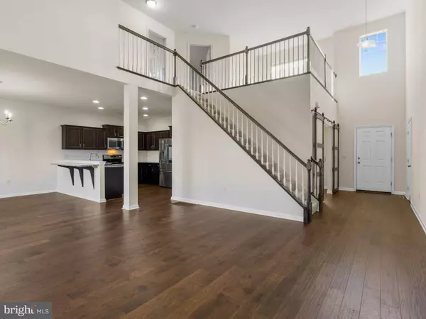 4 CREEKSIDE DR, Lebanon, PA 17042