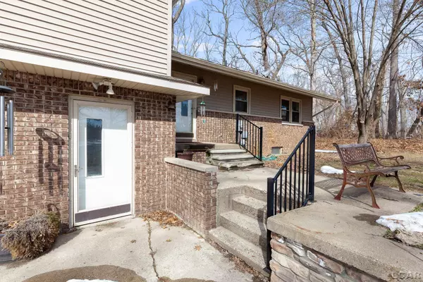 1300 Swarthout Rd, Pinckney, MI 48169