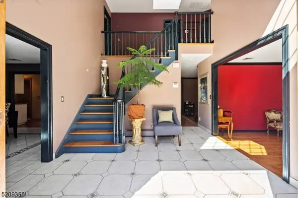 16 Indian Ln, Montville Twp., NJ 07082