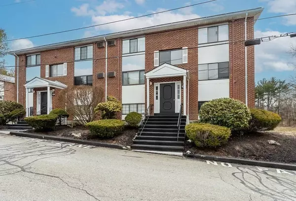 10 Colonial Dr #4A, Andover, MA 01810