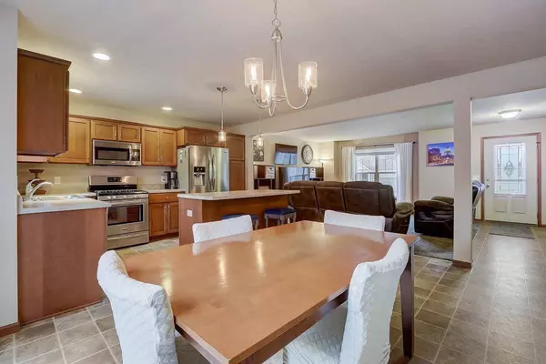 501 Lisa Ann Dr, Madison, WI 53718