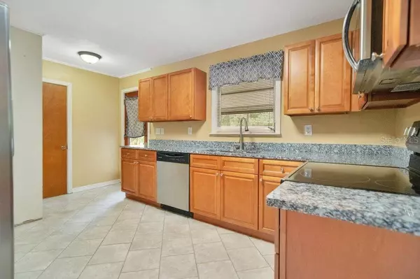 144 W MICHIGAN AVE, Lake Helen, FL 32744