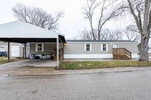 38569 N Sheridan Road #423, Beach Park, IL 60087