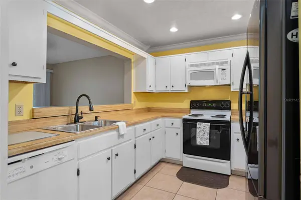 1935 SAINT ANDREWS PL, Longwood, FL 32779