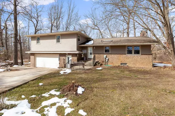 1300 Swarthout Rd, Pinckney, MI 48169