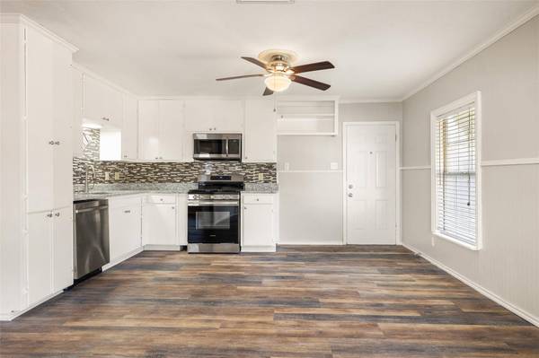 105 Maledon Street, Waxahachie, TX 75165