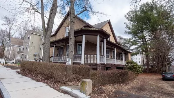 10 Granite St, Webster, MA 01570