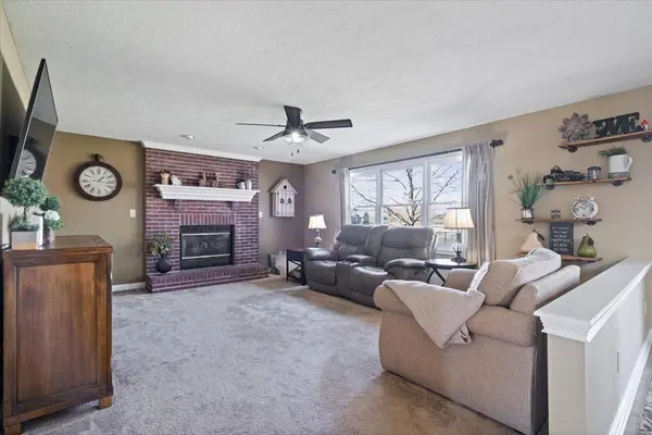 9940 Southwind DR, Indianapolis, IN 46256