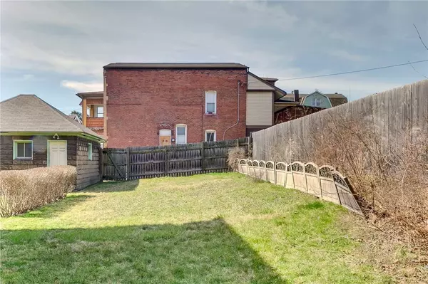 321 Center St, East Pittsburgh, PA 15112