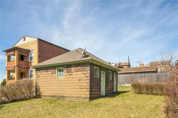 321 Center St, East Pittsburgh, PA 15112