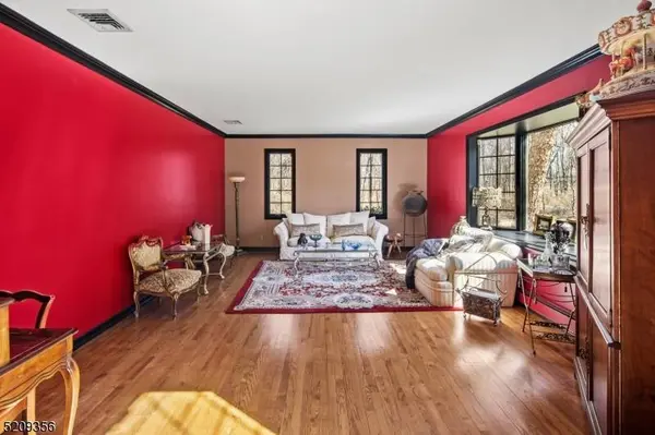 16 Indian Ln, Montville Twp., NJ 07082