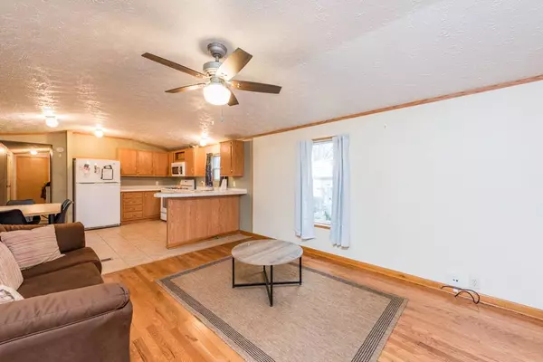 38569 N Sheridan Road #423, Beach Park, IL 60087