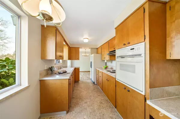11605 144th ST E, Puyallup, WA 98374