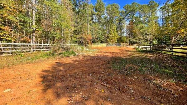 70 Hidden Valley DR, Villa Rica, GA 30180