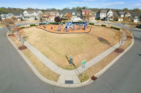 202 Silverspring PL, Mooresville, NC 28117