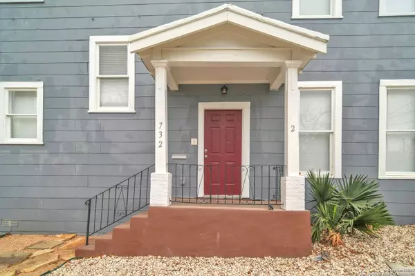 732 PINE ST, San Antonio, TX 78202-2332